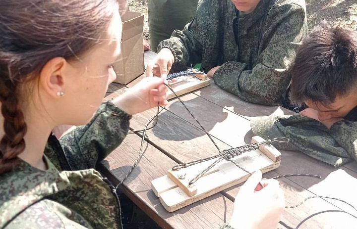 Участники Областных учебно - тренировочных сборов «Патриот» присоединились к акции "Браслет выживания".