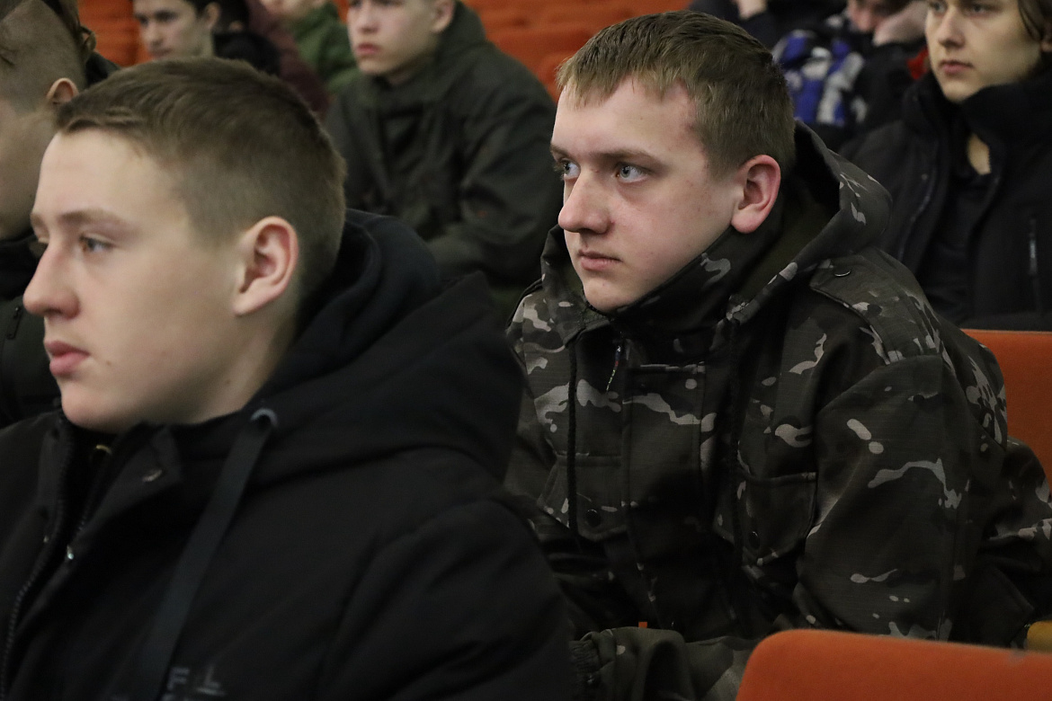 Центр «Авангард» проводит 3 смену учебных сборов для обучающихся 10 (11) классов Челябинской области