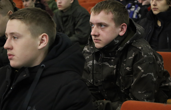Центр «Авангард» проводит 3 смену учебных сборов для обучающихся 10 (11) классов Челябинской области