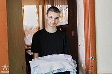 1Br1j0kW0e4.jpg