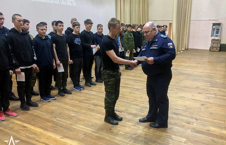 Очередные сборы в Чебаркуле завершились. Всем обучающимся вручены справки о прохождении 5-и дневного учебного сбора.