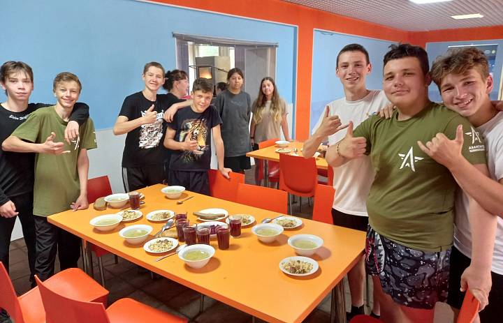 Сборы "Патриот" посетил руководитель Федерации армейского рукопашного боя Виктор Глухих