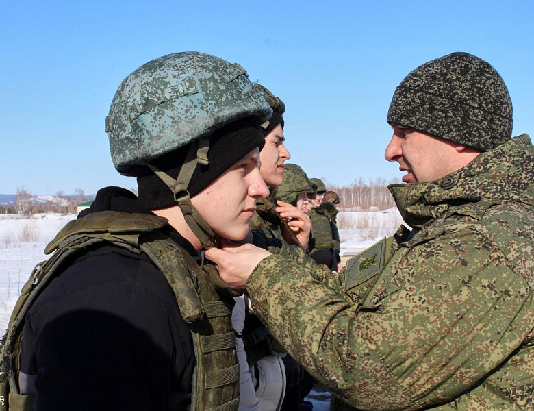 В четвертый день сборов погода была теплой и солнечной.