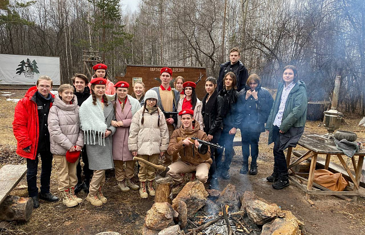 Экскурсия в партизанскую деревню для учащихся школы № 4