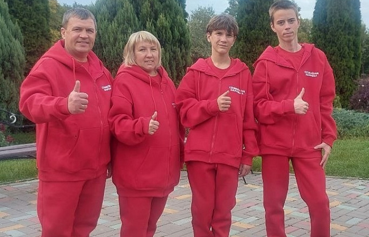 Семья Жуковых из Чебаркуля победила в игре "Семейная Зарница