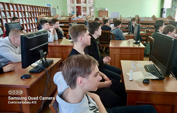 «Женщины в годы войны – не женское лицо войны»